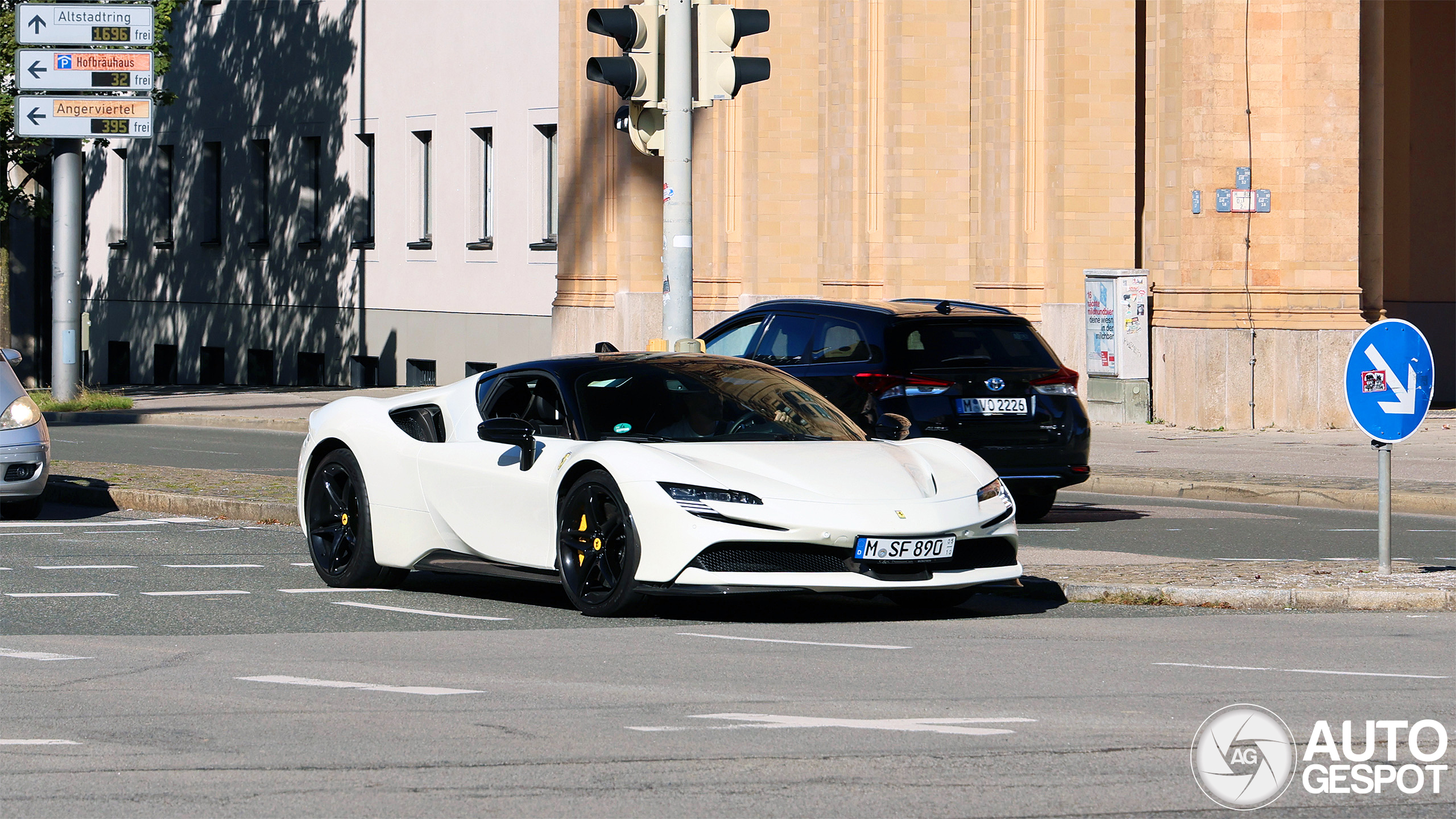 Ferrari SF90 Stradale