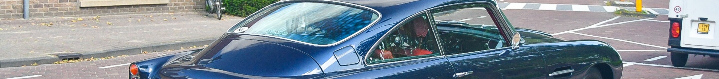 Aston Martin DB4 Vantage