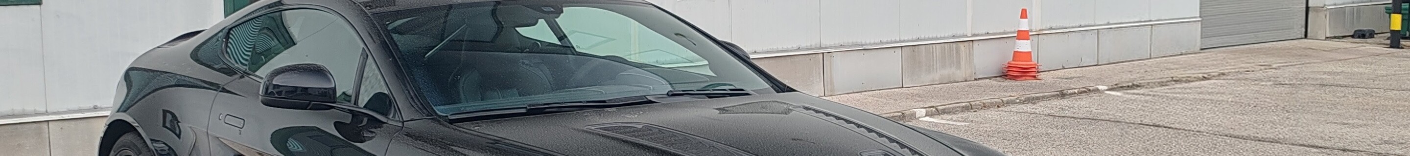 Aston Martin V12 Vantage S