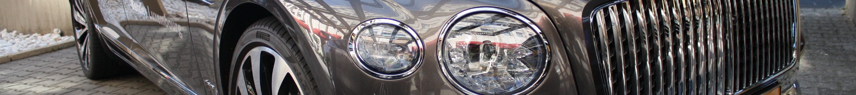 Bentley Flying Spur V8 Azure