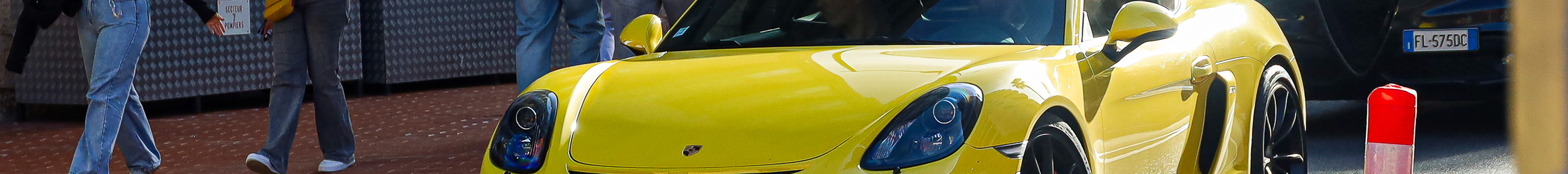 Porsche 981 Cayman GT4