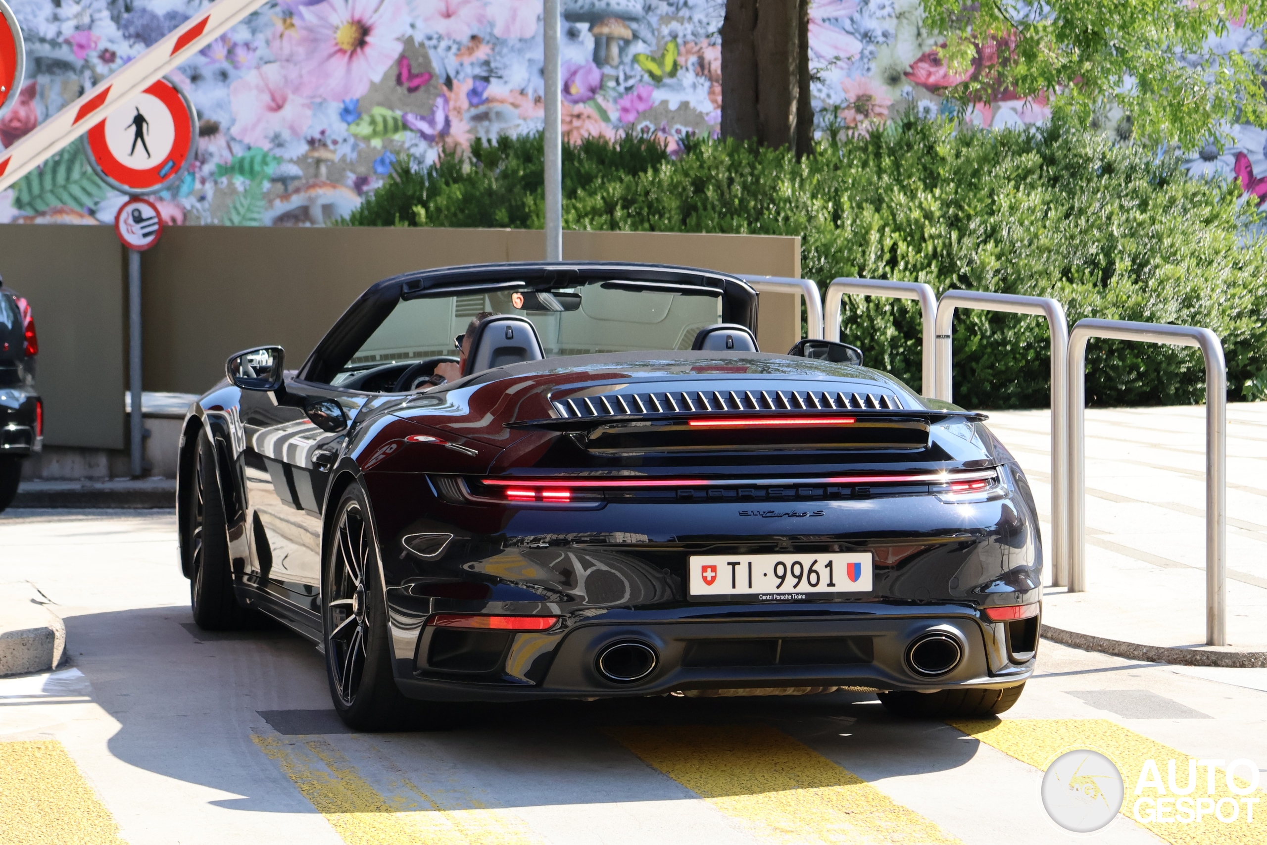 Porsche 992 Turbo S Cabriolet MkI
