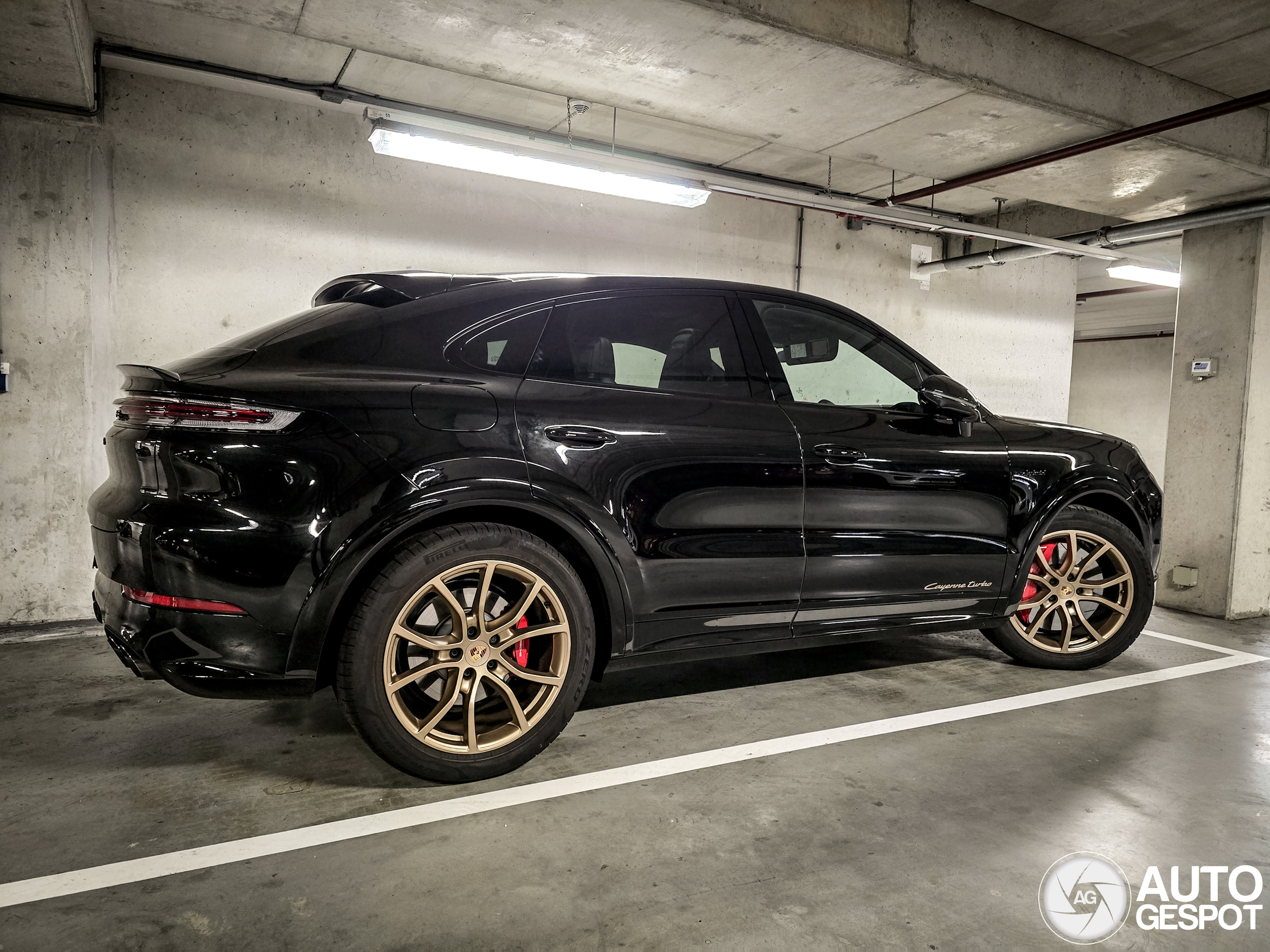 Porsche Cayenne Coupé Turbo E-Hybrid