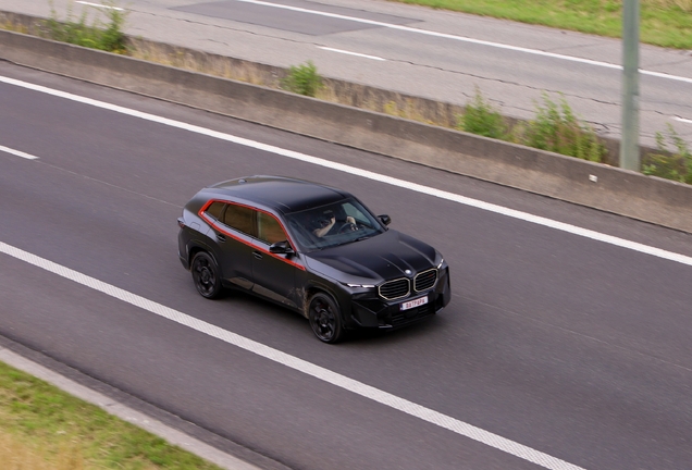 BMW XM G09 Label Red