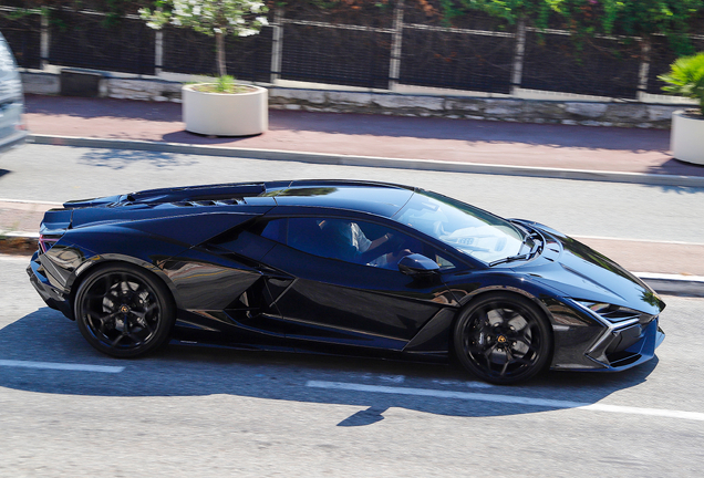 Lamborghini Revuelto