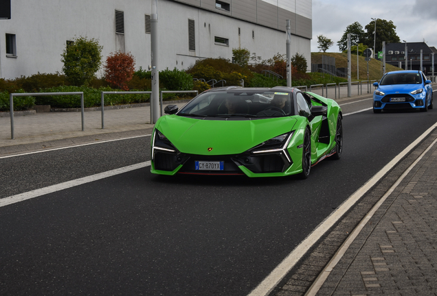 Lamborghini Revuelto