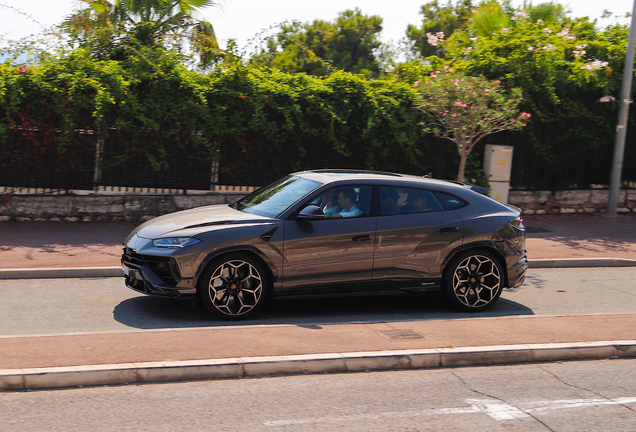 Lamborghini Urus Performante