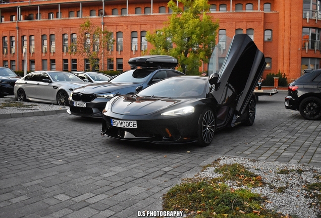 McLaren GT
