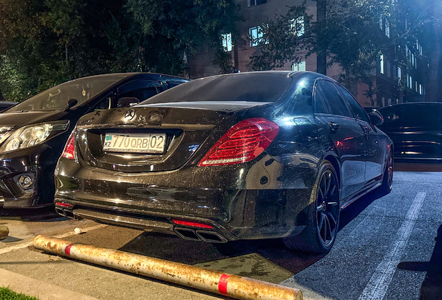 Mercedes-AMG S 63 V222