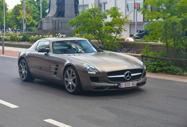 Mercedes-Benz SLS AMG