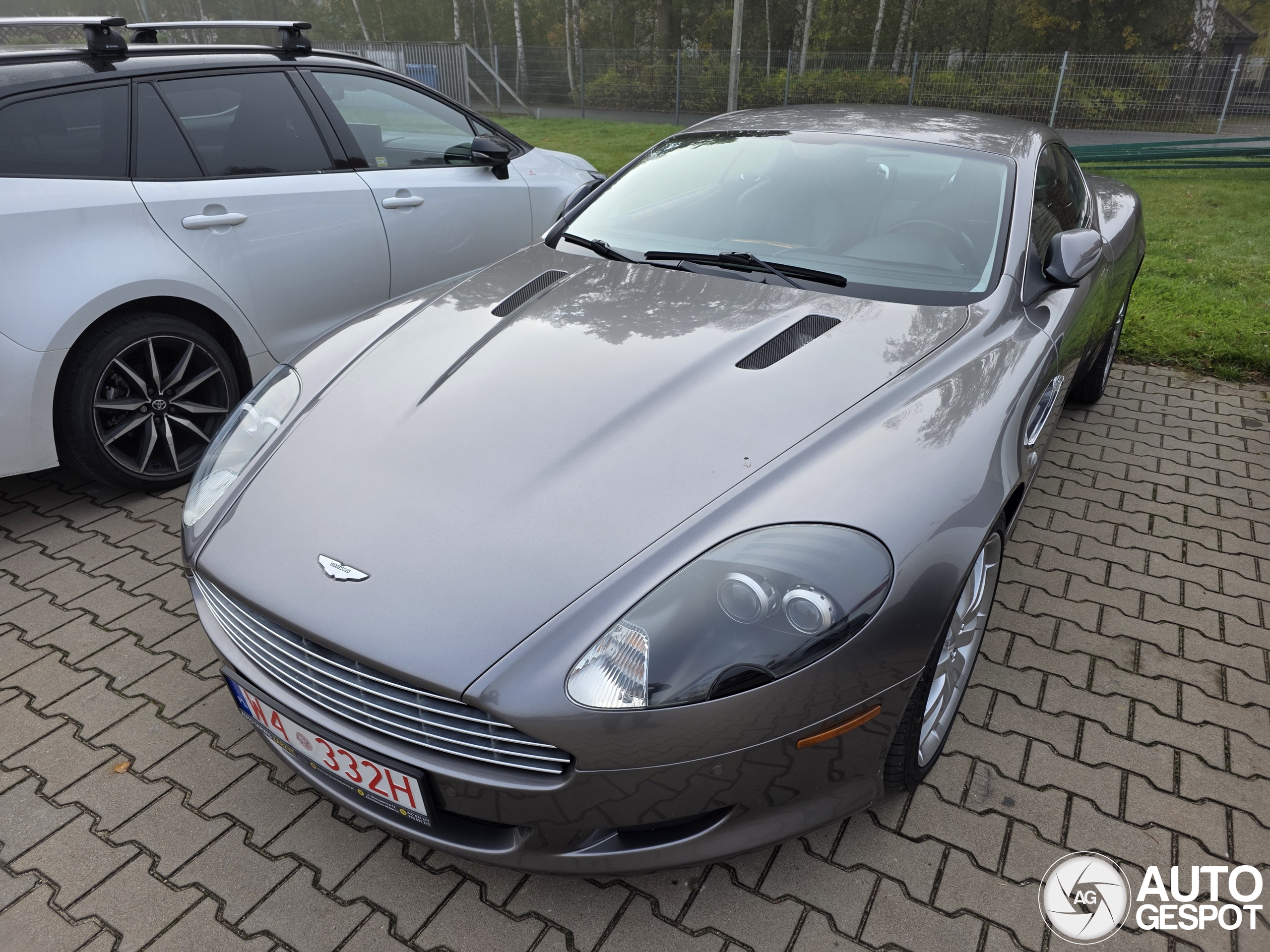 Aston Martin DB9