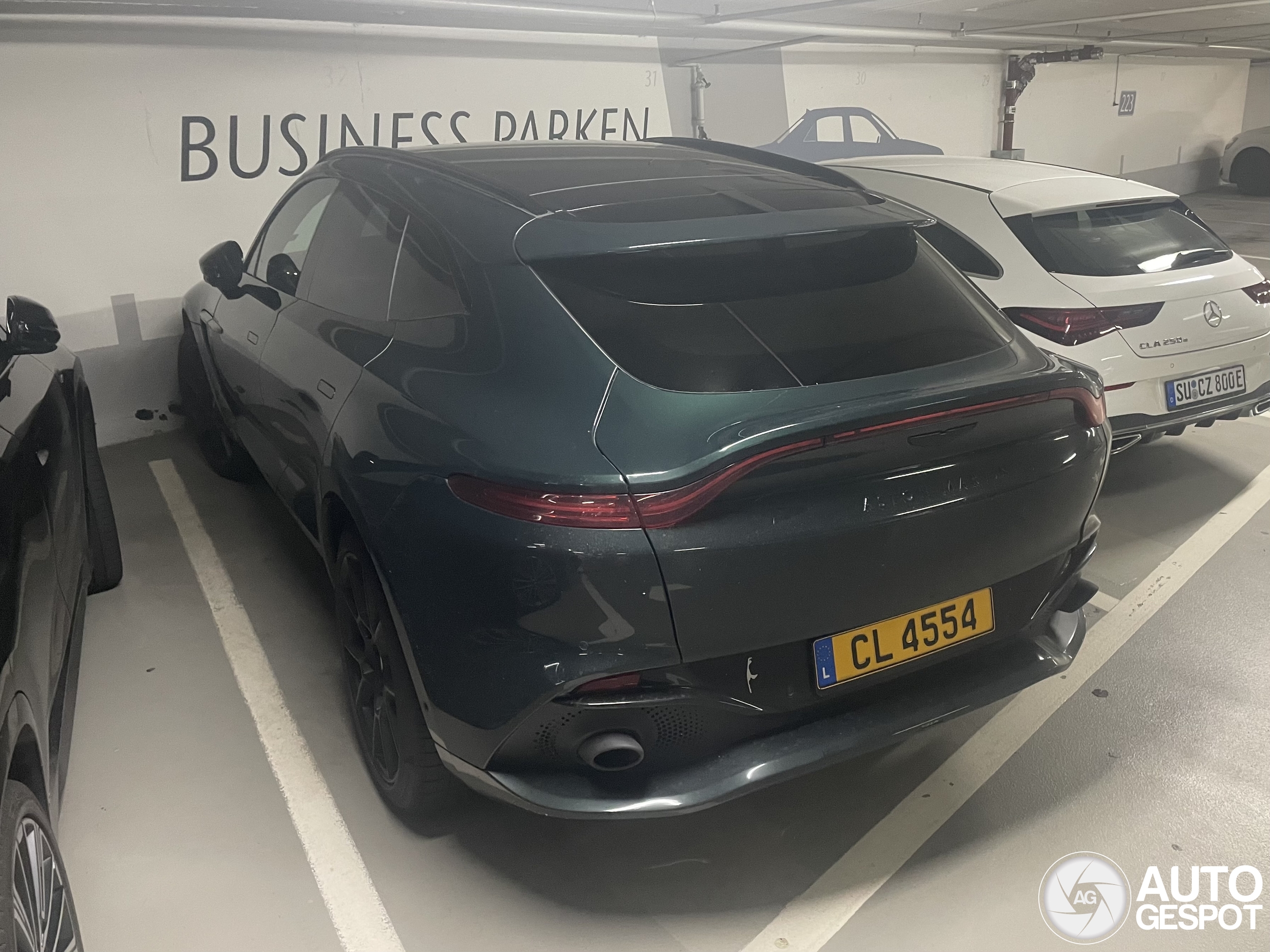 Aston Martin DBX