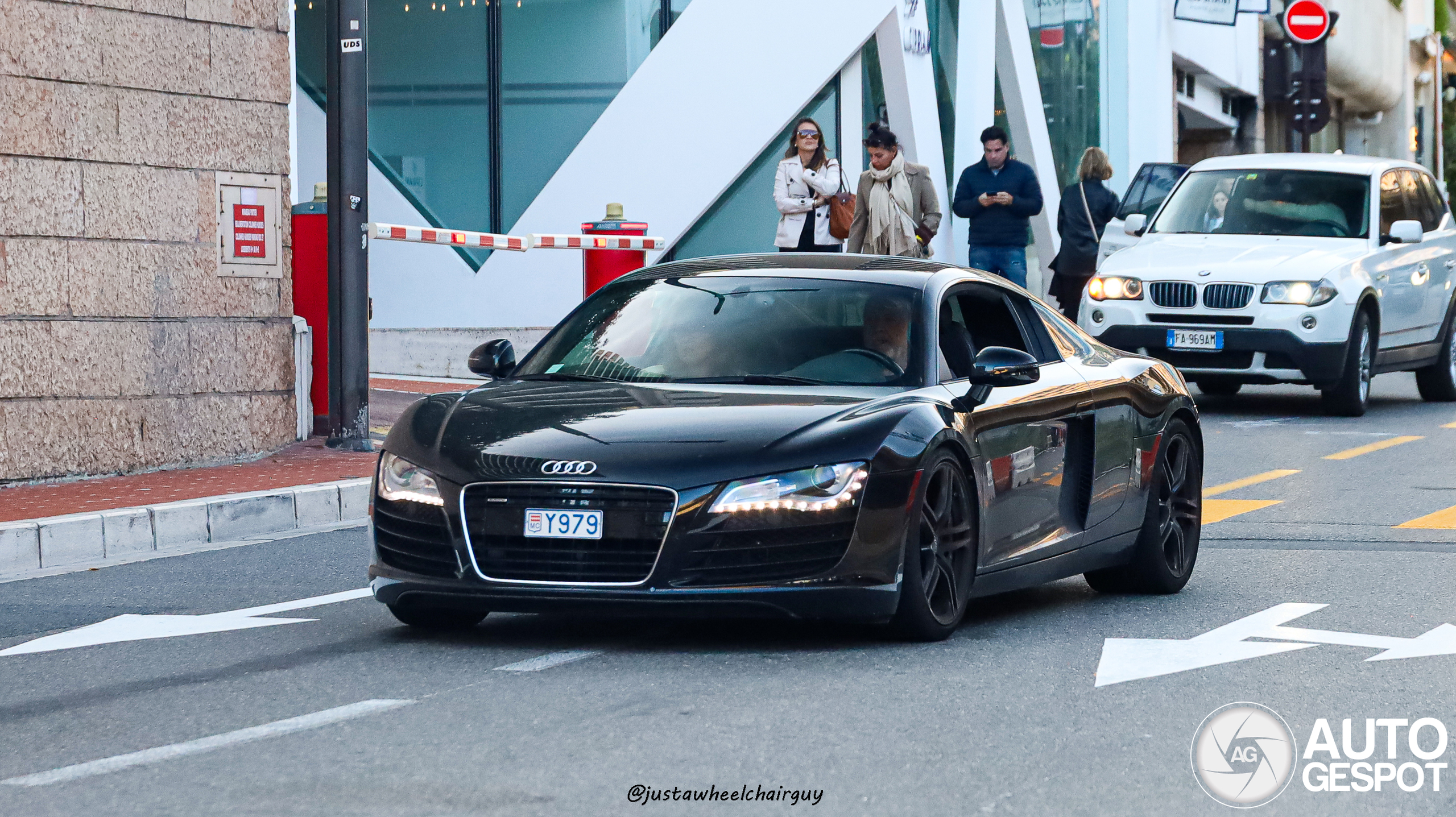 Audi R8