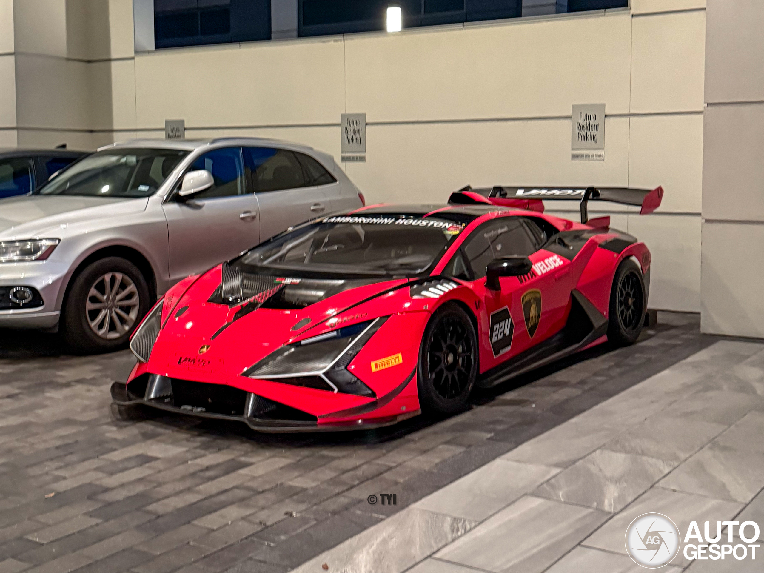 Lamborghini Huracán LP620-2 Super Trofeo EVO2