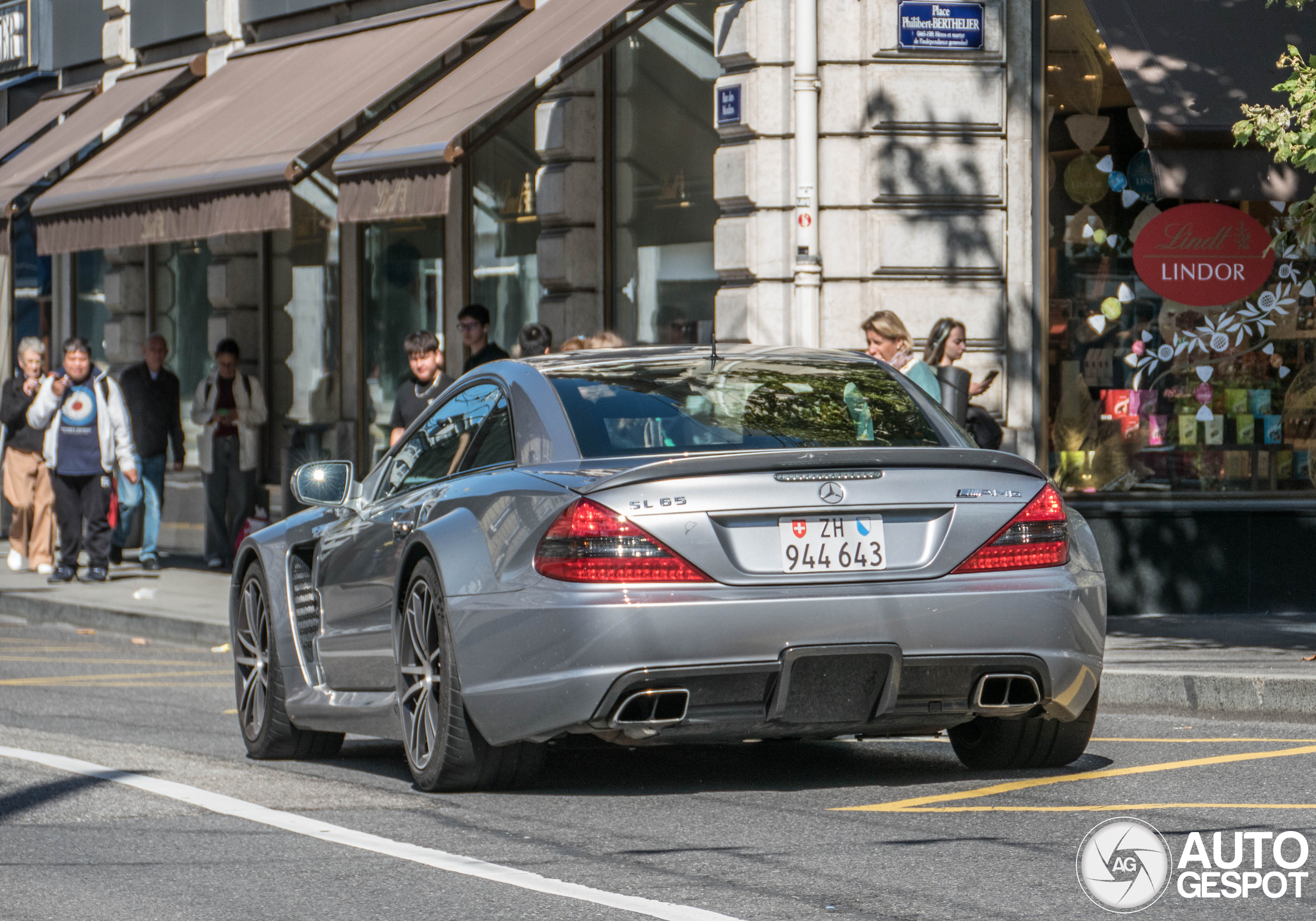 Gespot: machtige V12 in een Mercedes-Benz Black Series