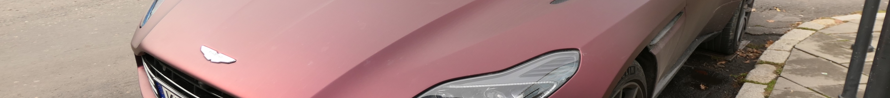 Aston Martin DB11 V8