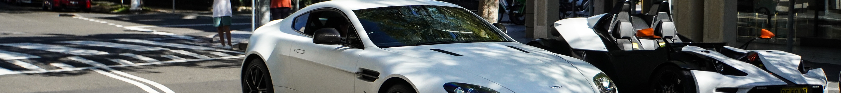 Aston Martin V8 Vantage S