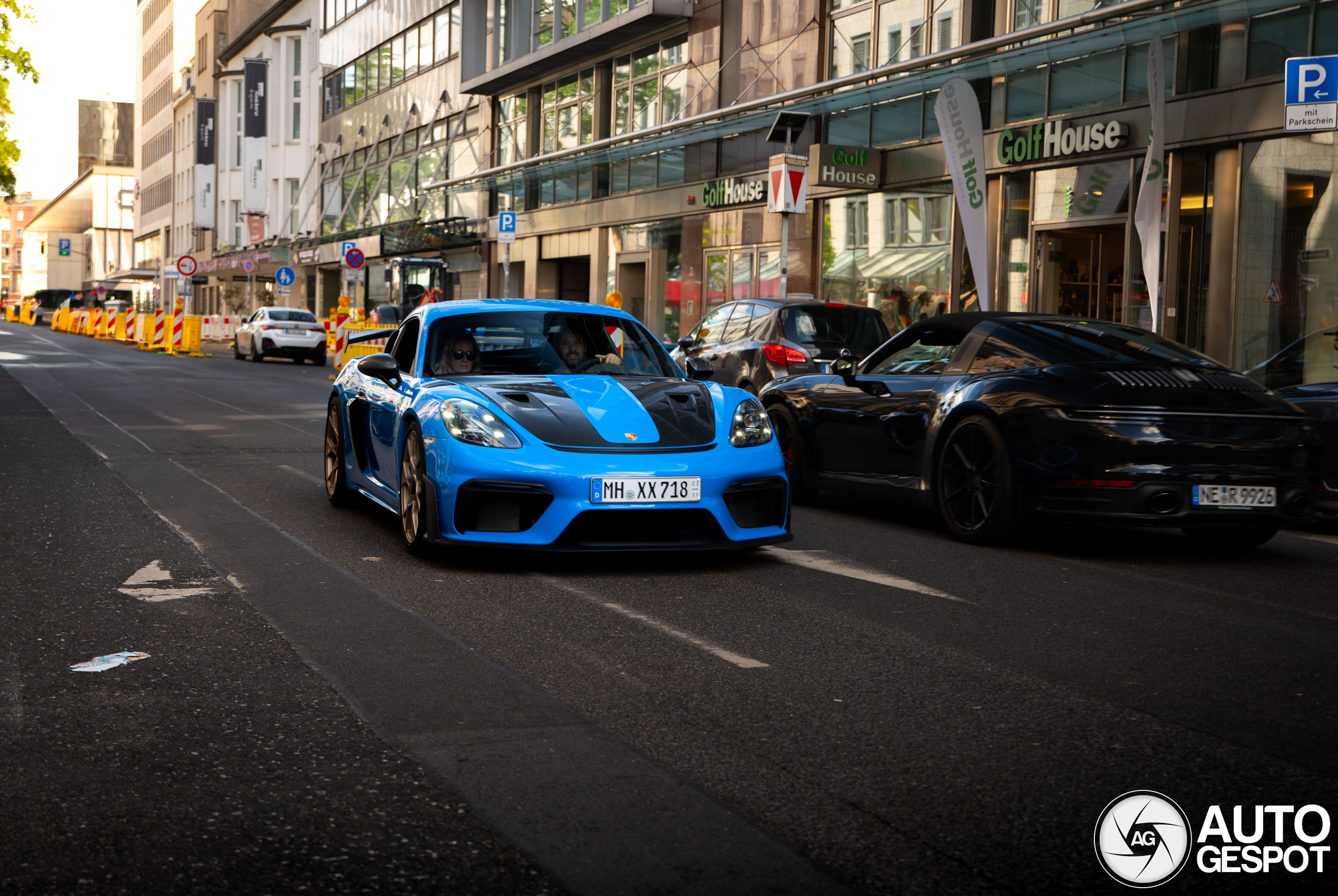 Porsche 718 Cayman GT4 RS Weissach Package