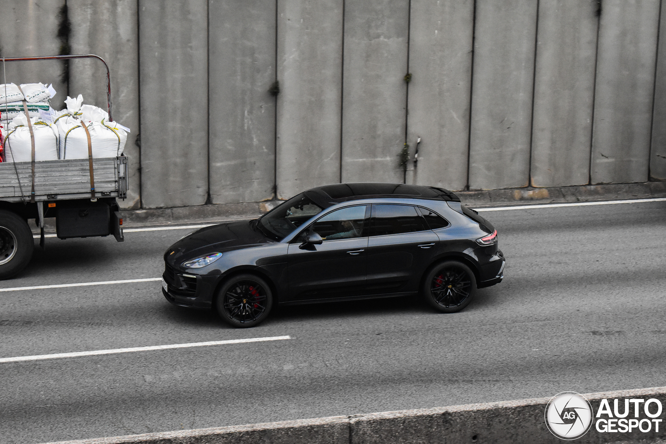 Porsche 95B Macan GTS MkIII