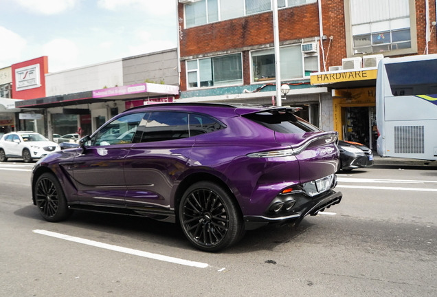 Aston Martin DBX707
