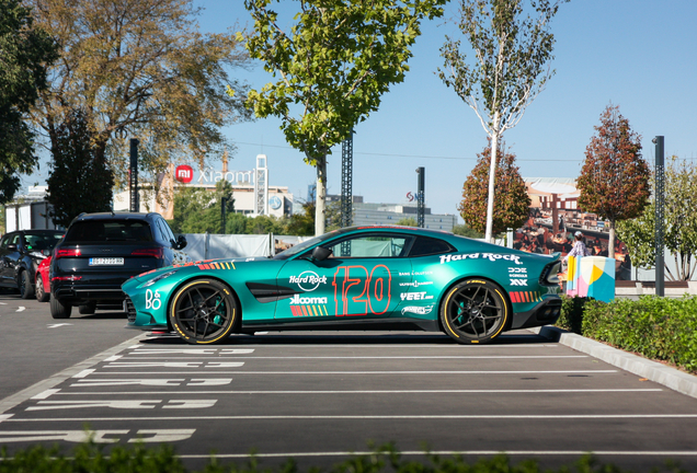 Aston Martin Vanquish 2025