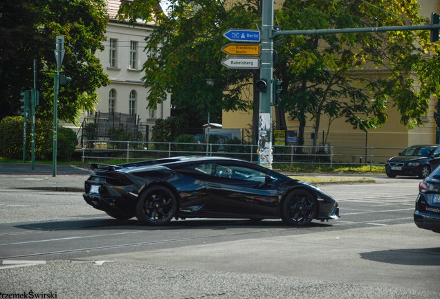 Lamborghini Huracán LP640-2 Tecnica