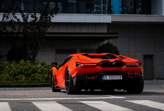 Lamborghini Revuelto