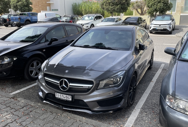 Mercedes-AMG CLA 45 Shooting Brake X117