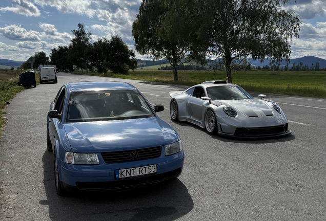 Porsche 992 Carrera S MkI Carbonerre Project GT1 Manta