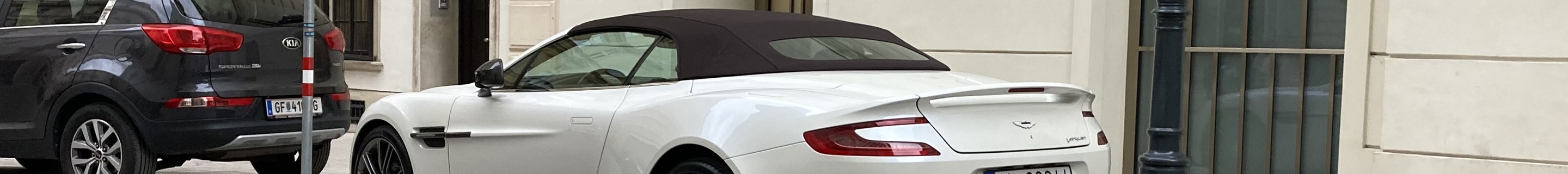 Aston Martin Vanquish Volante