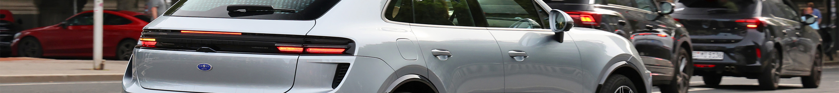Porsche Macan EV Turbo