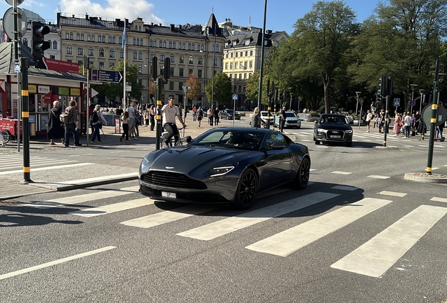 Aston Martin DB11 AMR