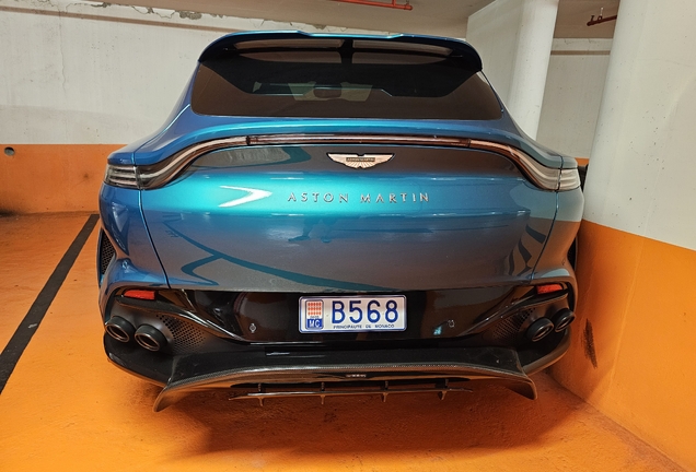 Aston Martin DBX707