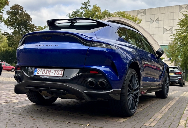 Aston Martin DBX707
