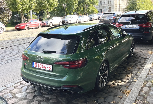 Audi RS4 Avant B9