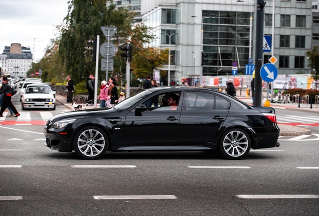 BMW M5 E60 2005