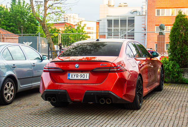 BMW M5 G90