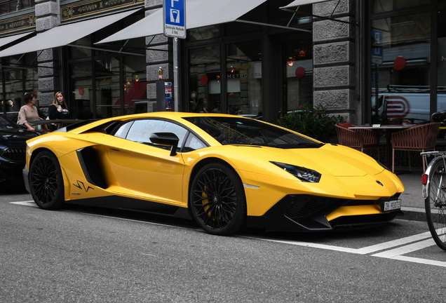 Lamborghini Aventador LP750-4 SuperVeloce