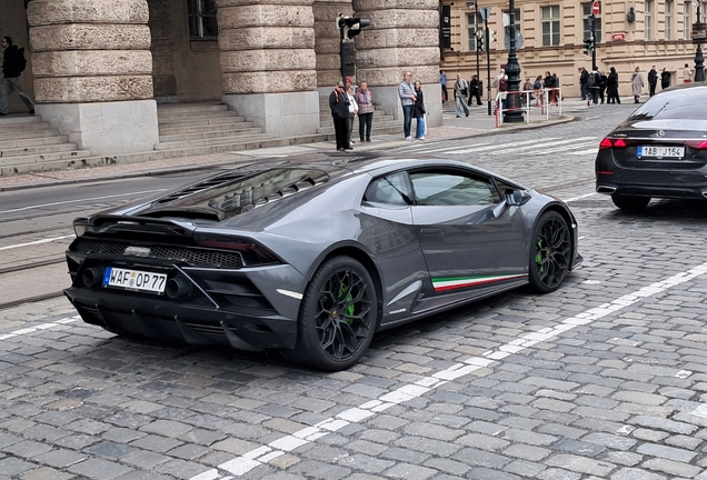 Lamborghini Huracán LP640-4 EVO