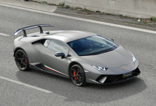 Lamborghini Huracán LP640-4 Performante