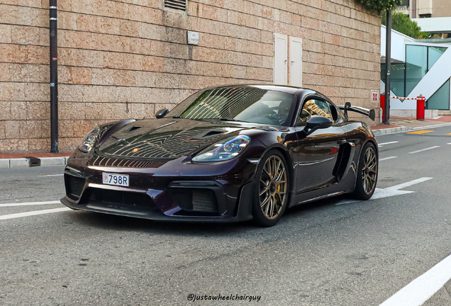 Porsche 718 Cayman GT4 RS Weissach Package