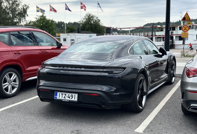 Porsche Taycan Turbo