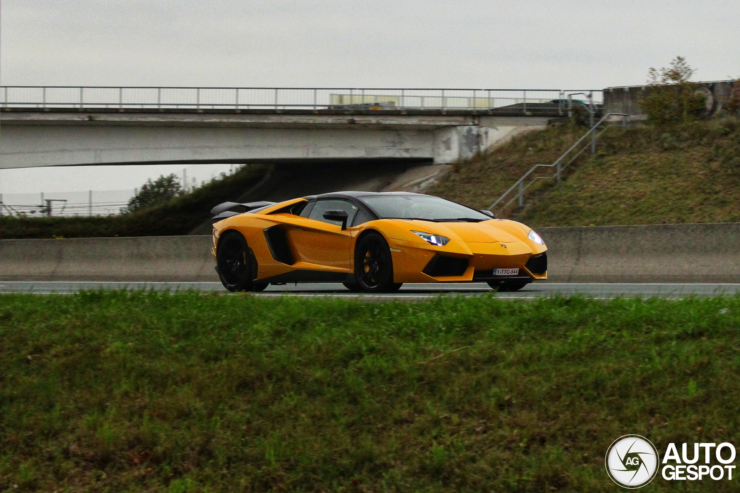 Lamborghini Aventador LP700-4 Roadster