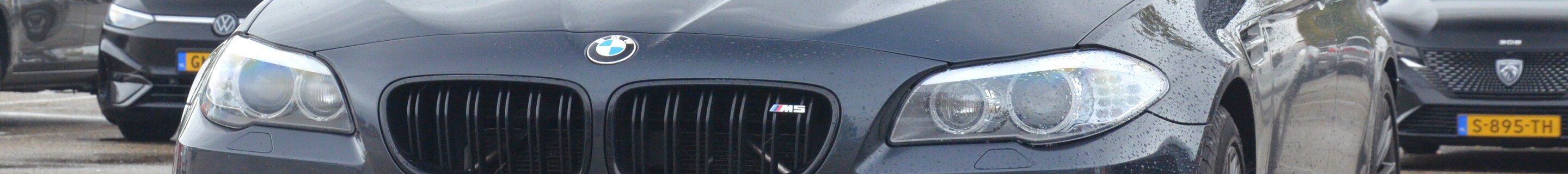 BMW M5 F10 2011