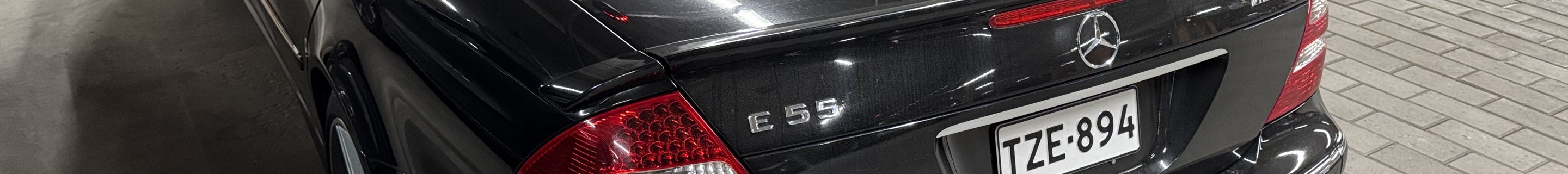Mercedes-Benz E 55 AMG