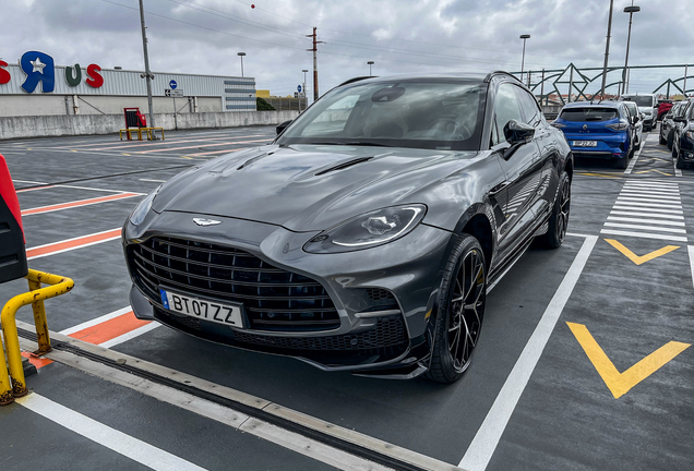 Aston Martin DBX707