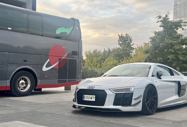 Audi R8 V10 Plus 2015