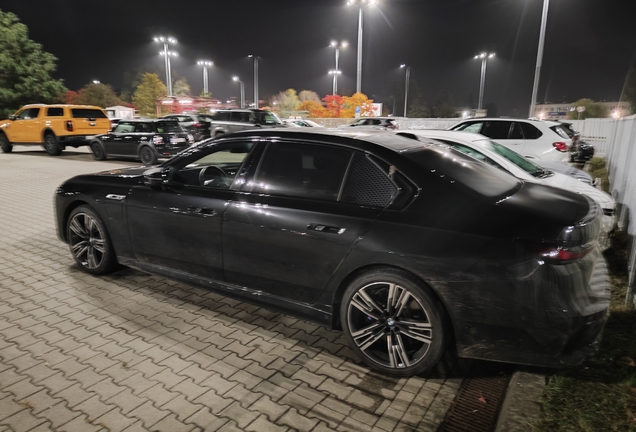 BMW M760e xDrive