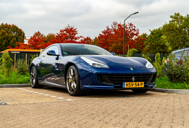 Ferrari GTC4Lusso T