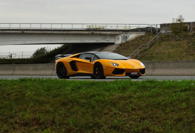 Lamborghini Aventador LP700-4 Roadster